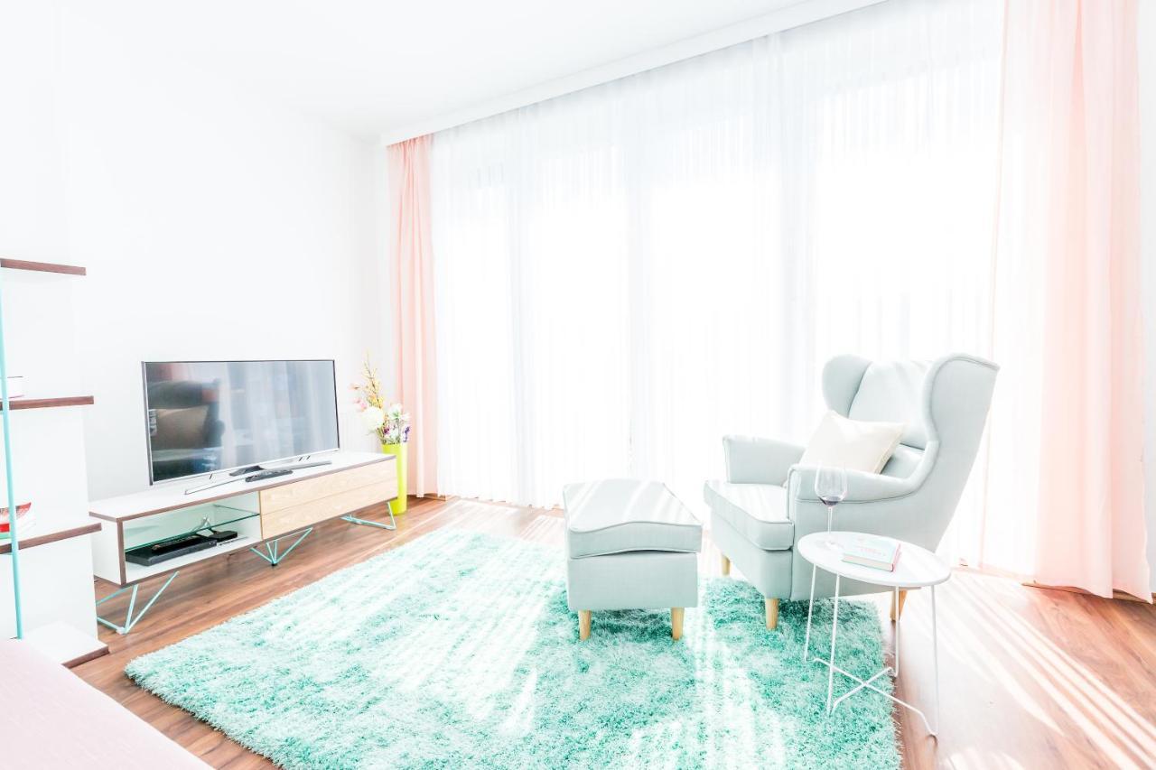 Simtown Suite Apartments Виена Екстериор снимка
