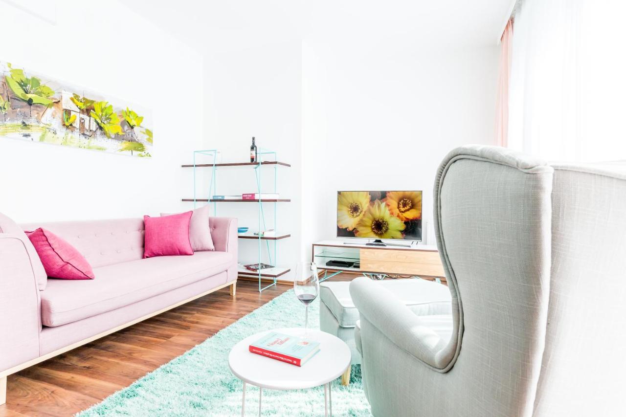 Simtown Suite Apartments Виена Екстериор снимка