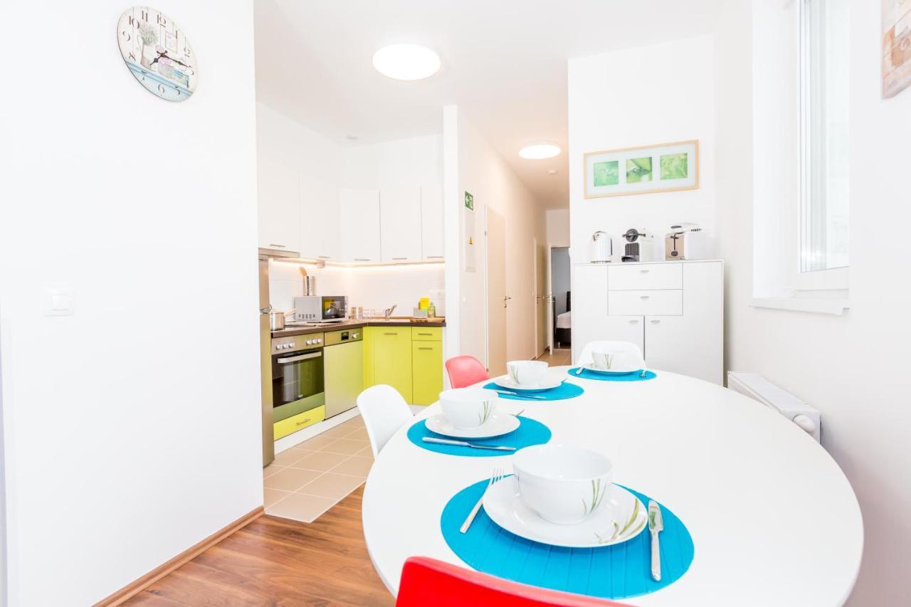 Simtown Suite Apartments Виена Екстериор снимка