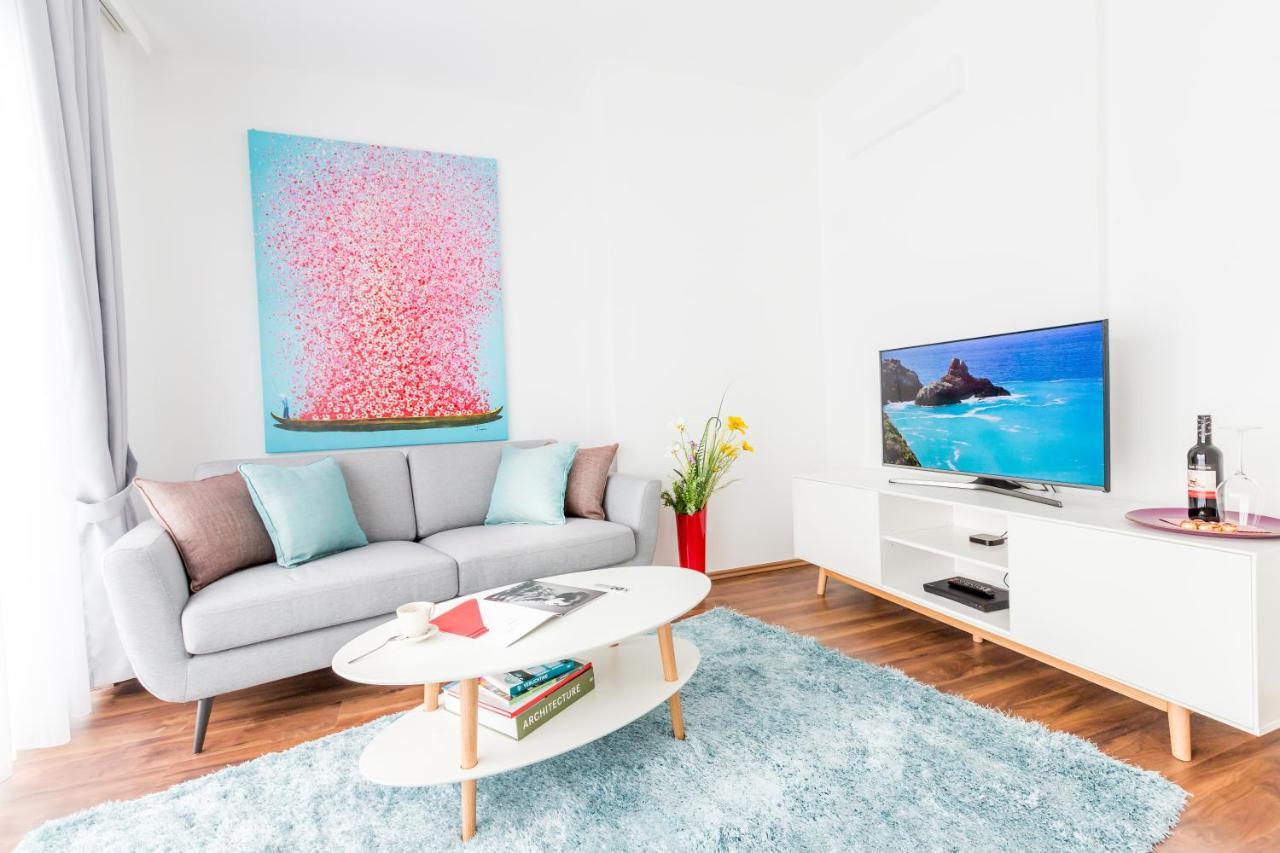Simtown Suite Apartments Виена Екстериор снимка